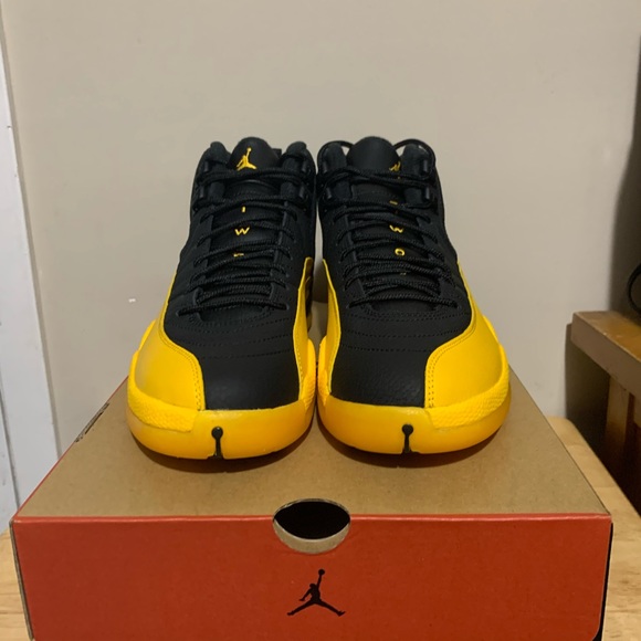 Jordan 12 University Gold - Picture 3 of 3